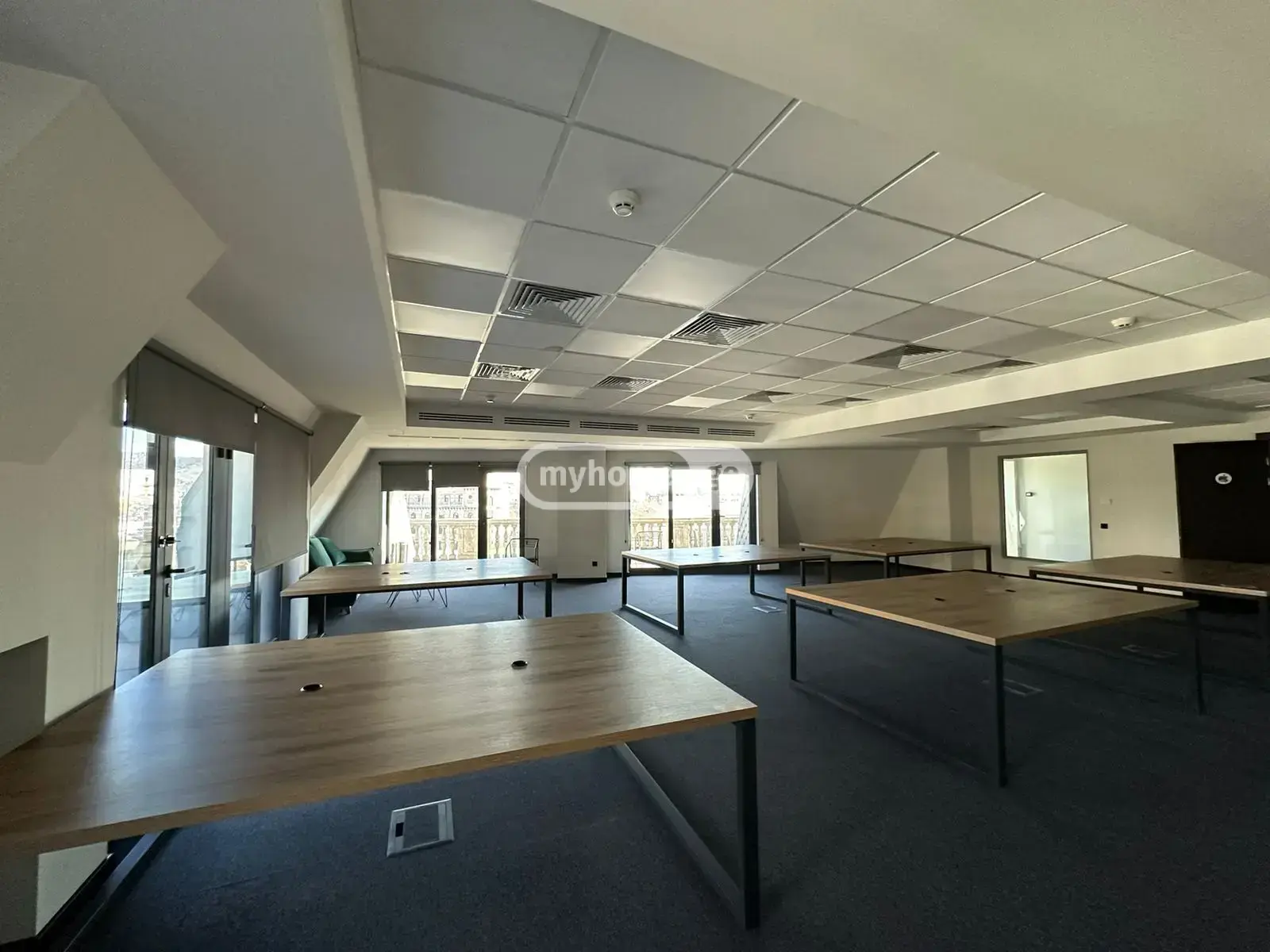 Office Commercial Area For Rent In Sololaki view 9