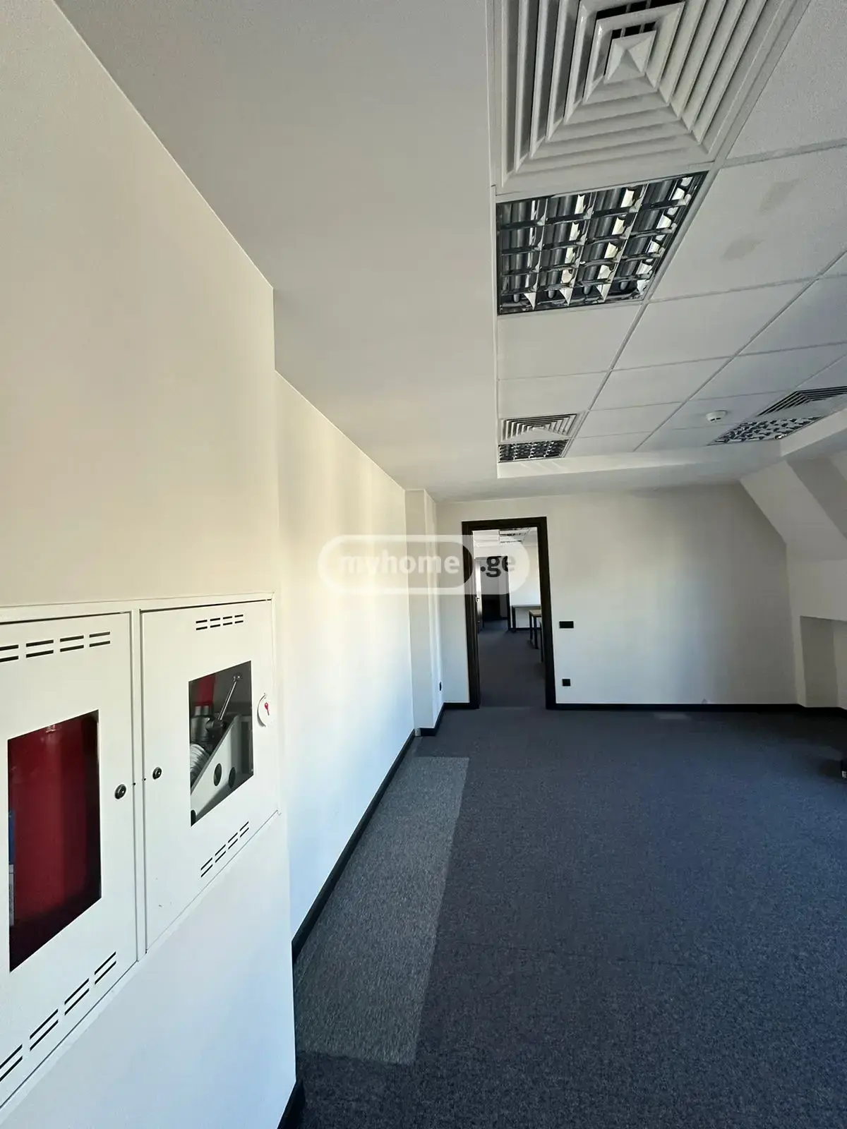 Office Commercial Area For Rent In Sololaki view 8