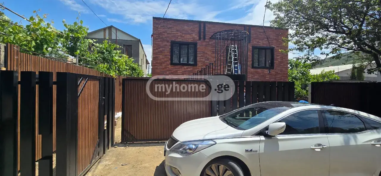 10+ Room Hotel For Rent In Krtsanisi view 3