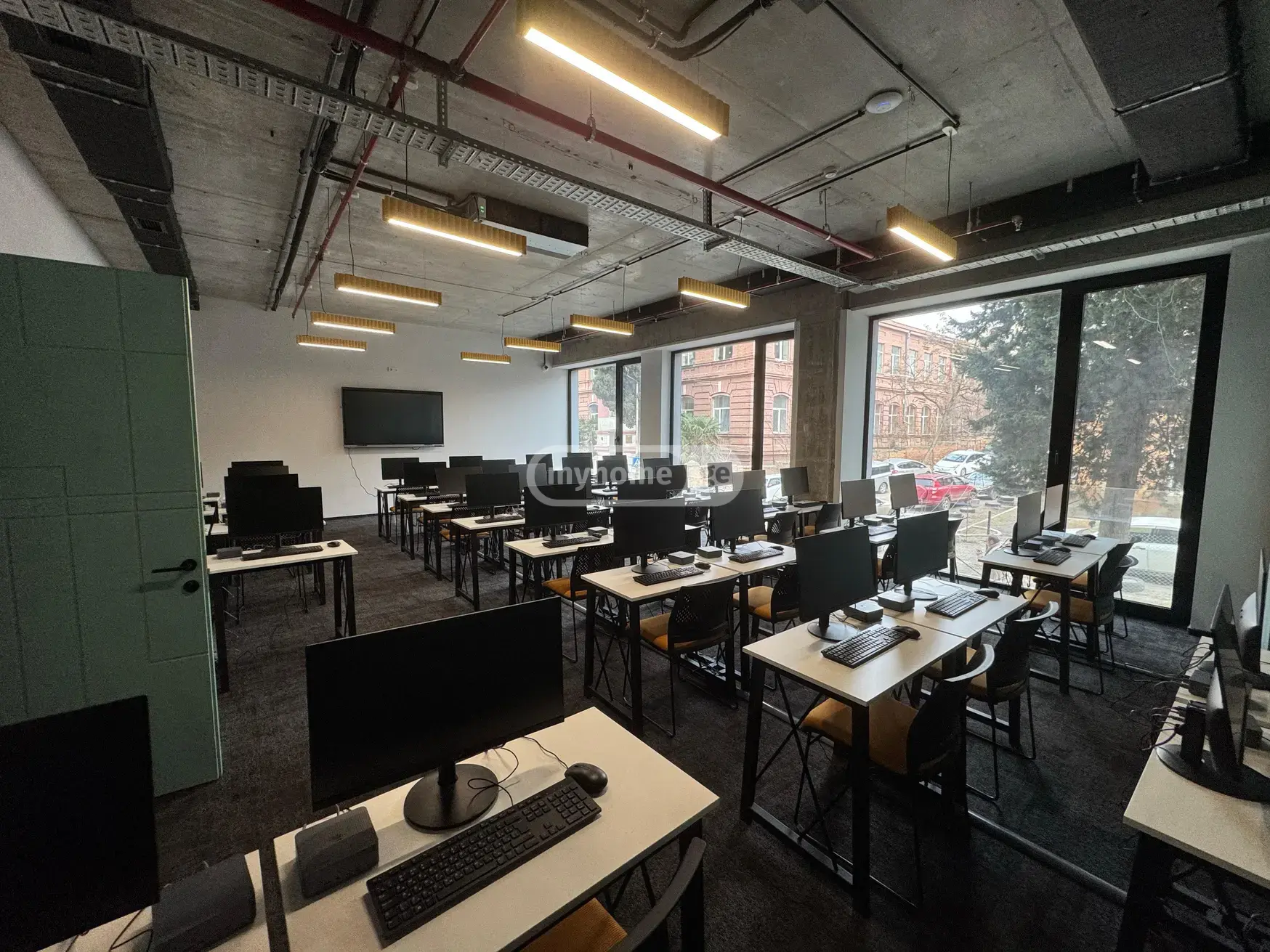 Office Commercial Area For Rent In Avlabari view 9