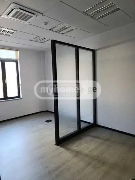 Office Commercial Area For Rent In Sololaki view 8