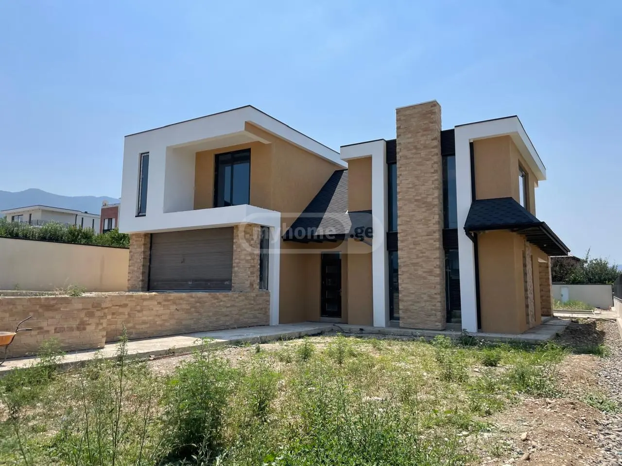 6 Room Country House For Sale view 3