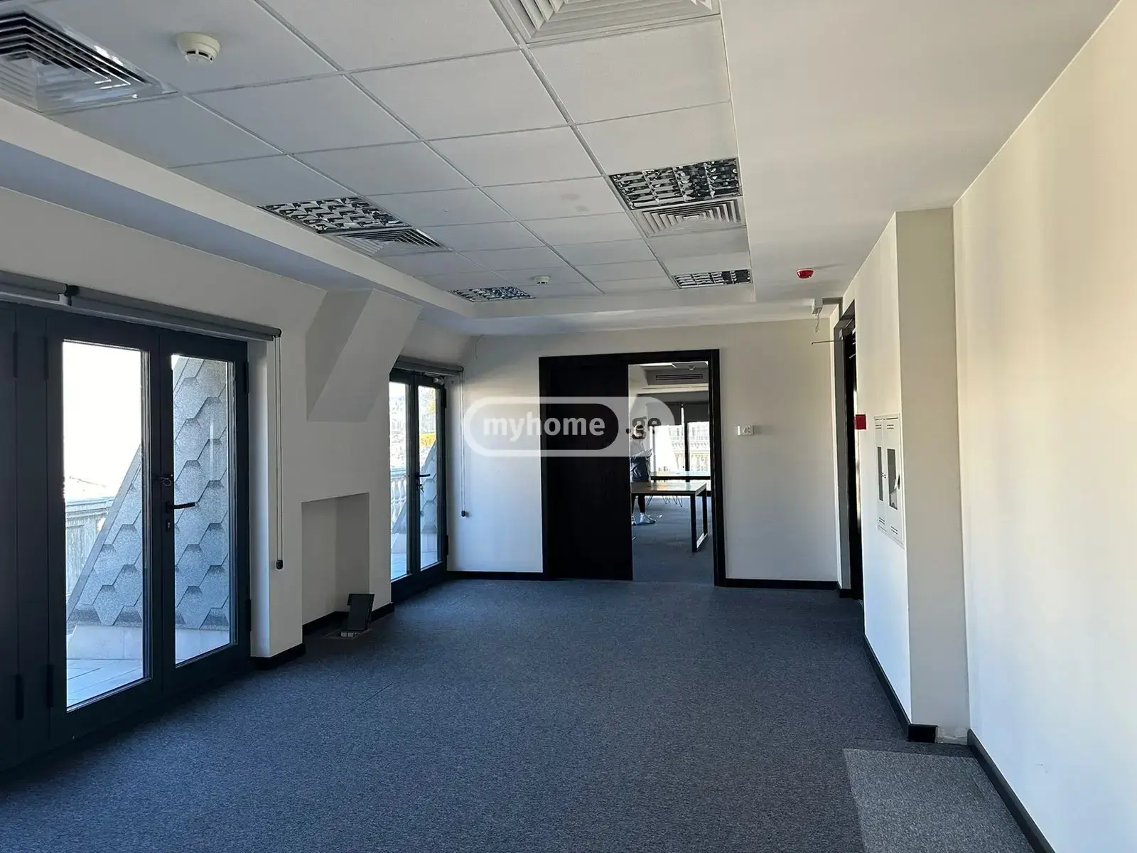Office Commercial Area For Rent In Sololaki view 7
