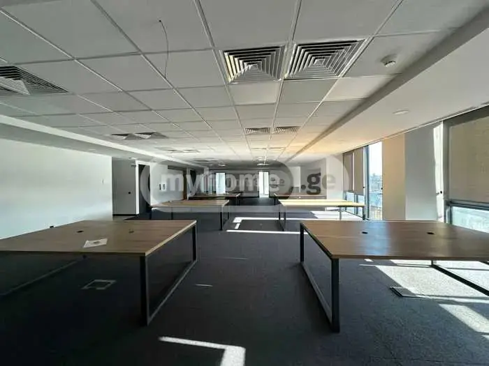 Office Commercial Area For Rent In Sololaki view 7