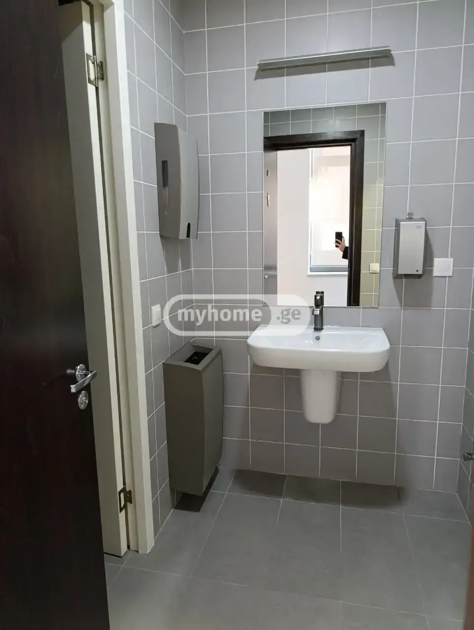 Office Commercial Area For Rent In Sololaki view 7
