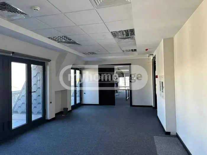Office Commercial Area For Rent In Sololaki view 6
