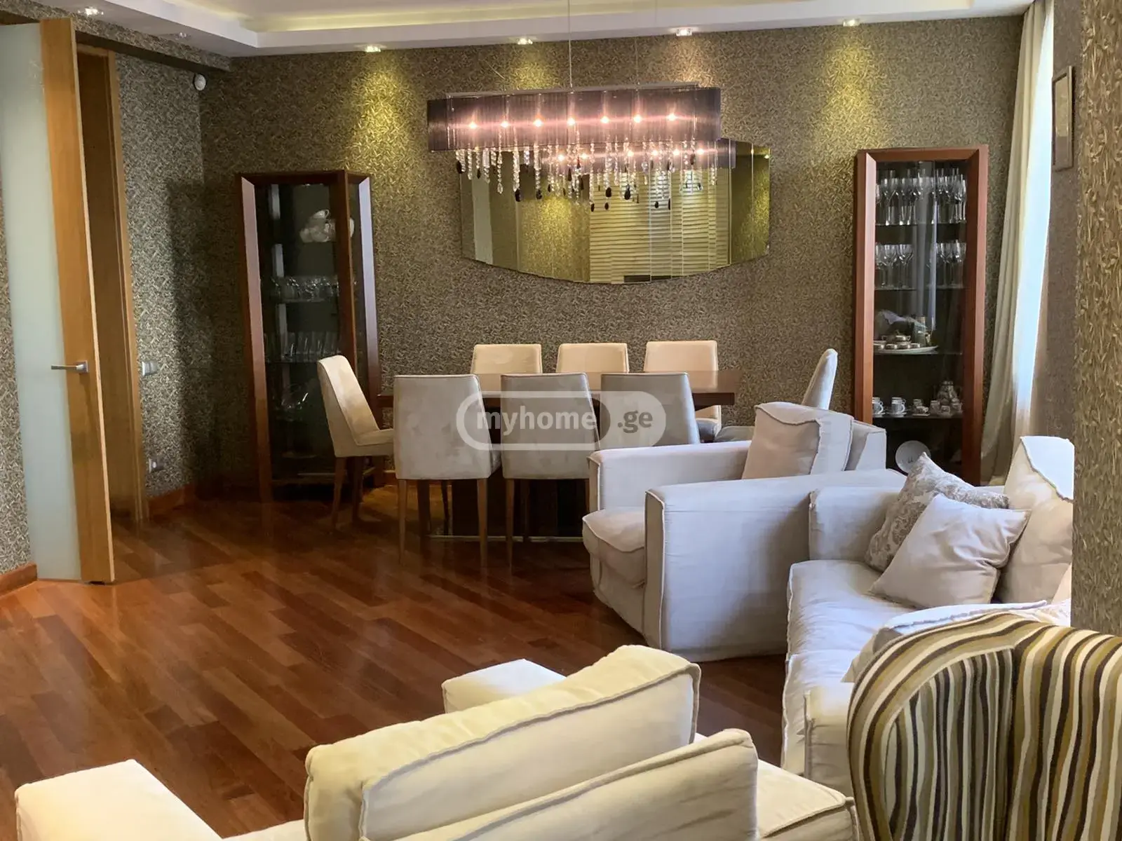 6 Room Private House For Rent In Mtatsminda view 3
