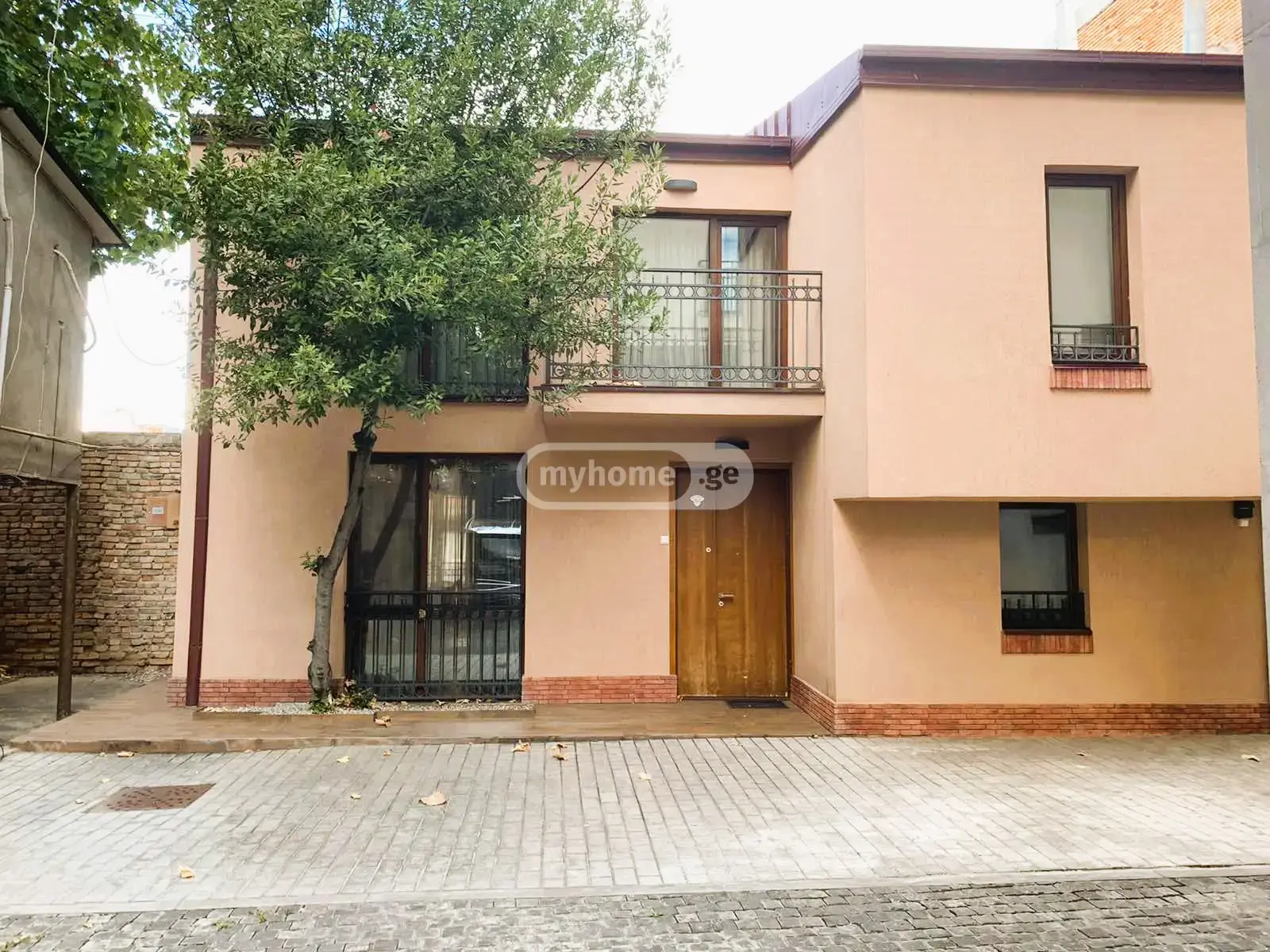 6 Room Private House For Rent In Mtatsminda view 1