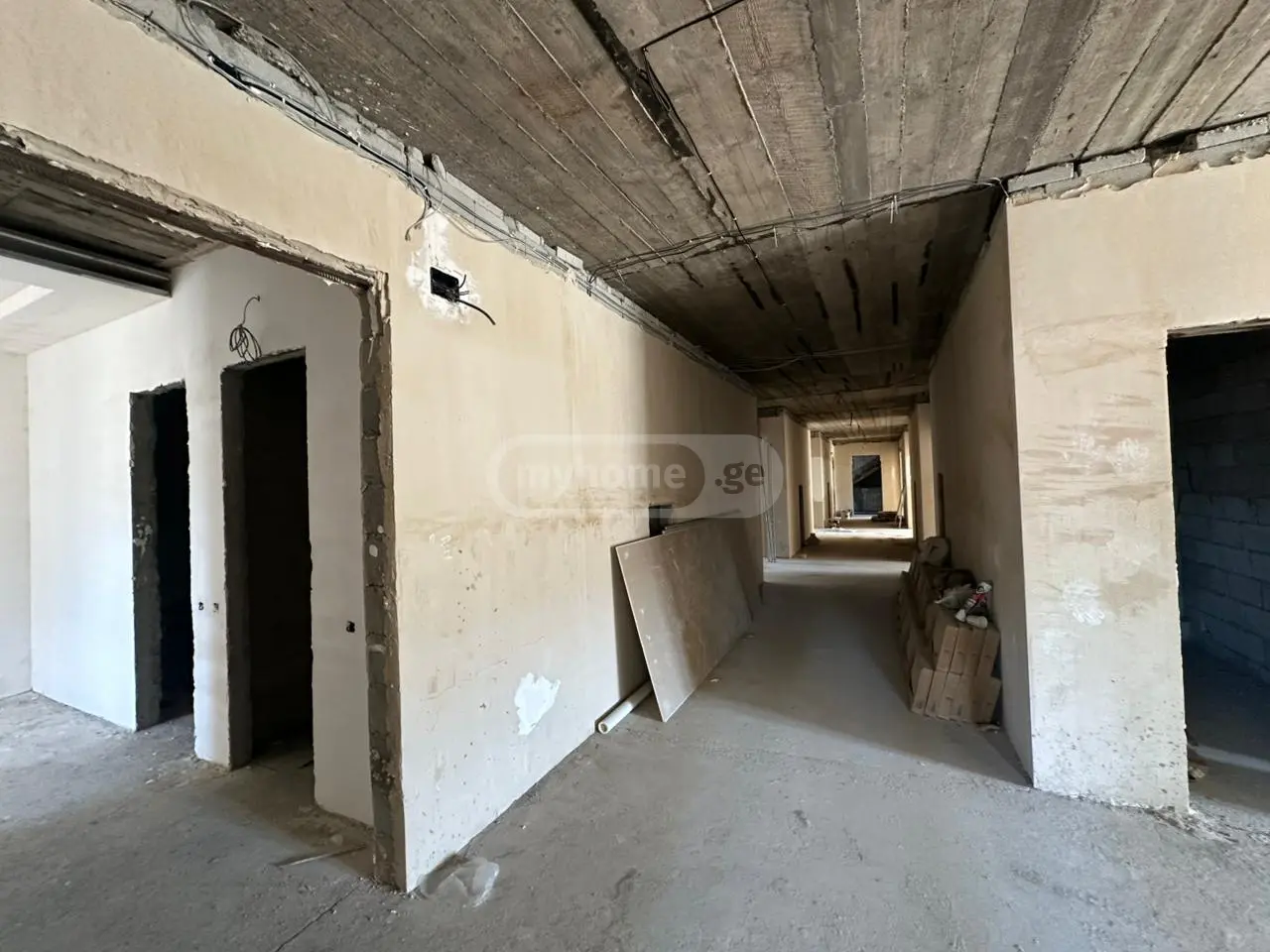 Universal Commercial Area For Rent In Isani view 8