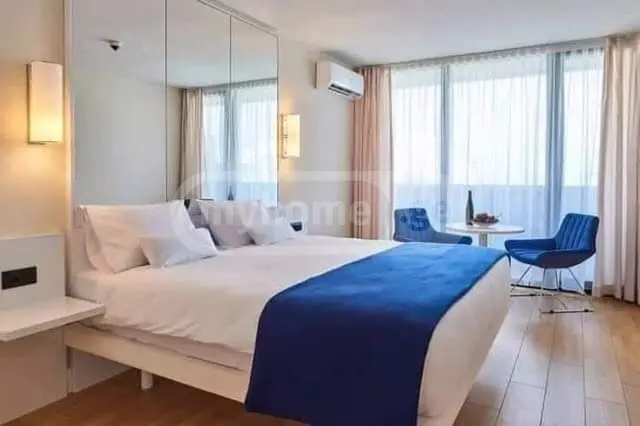 1 Room Hotel Daily Rent view 2