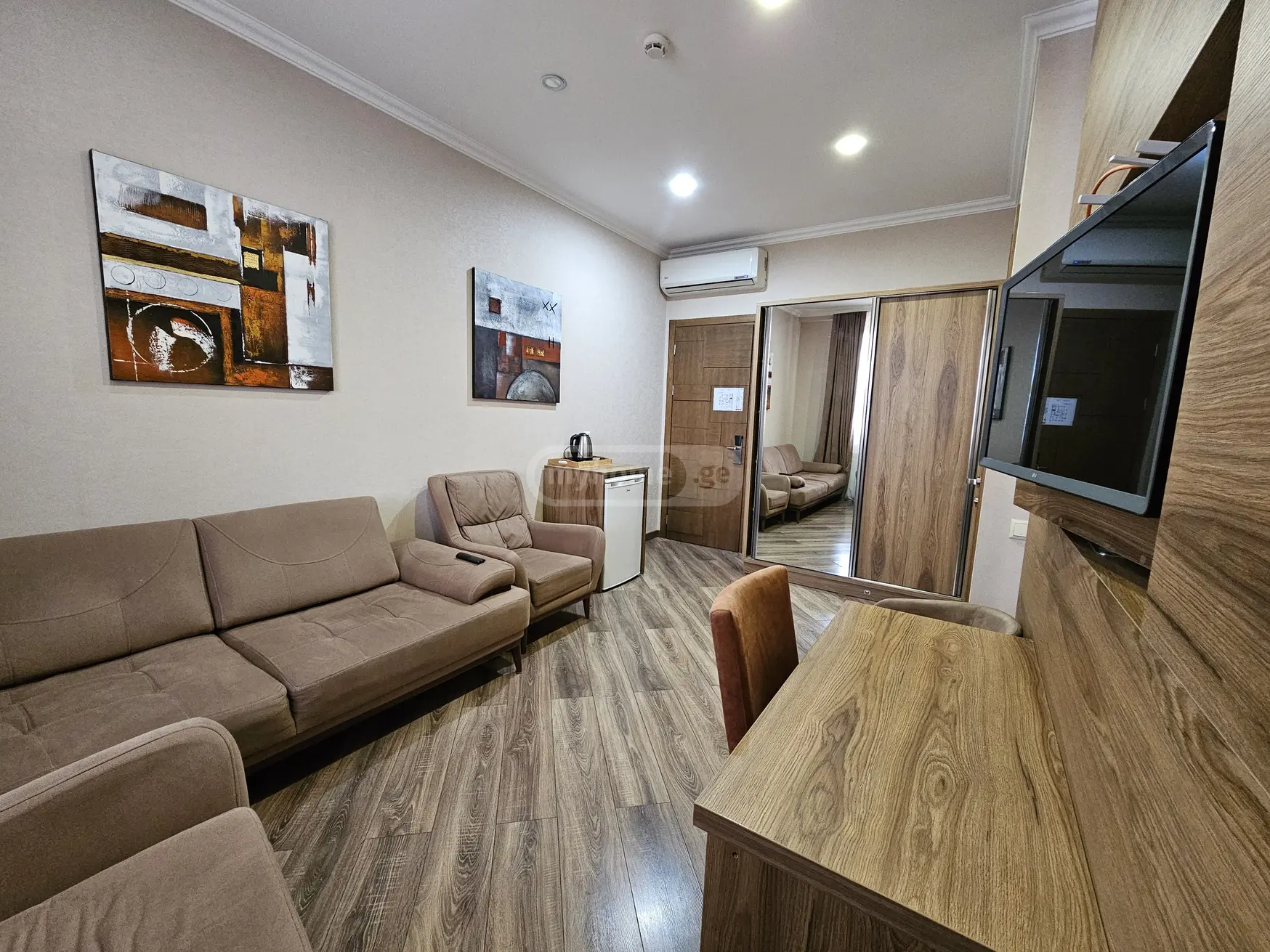 2 Room Flat Daily Rent. Vera view 16
