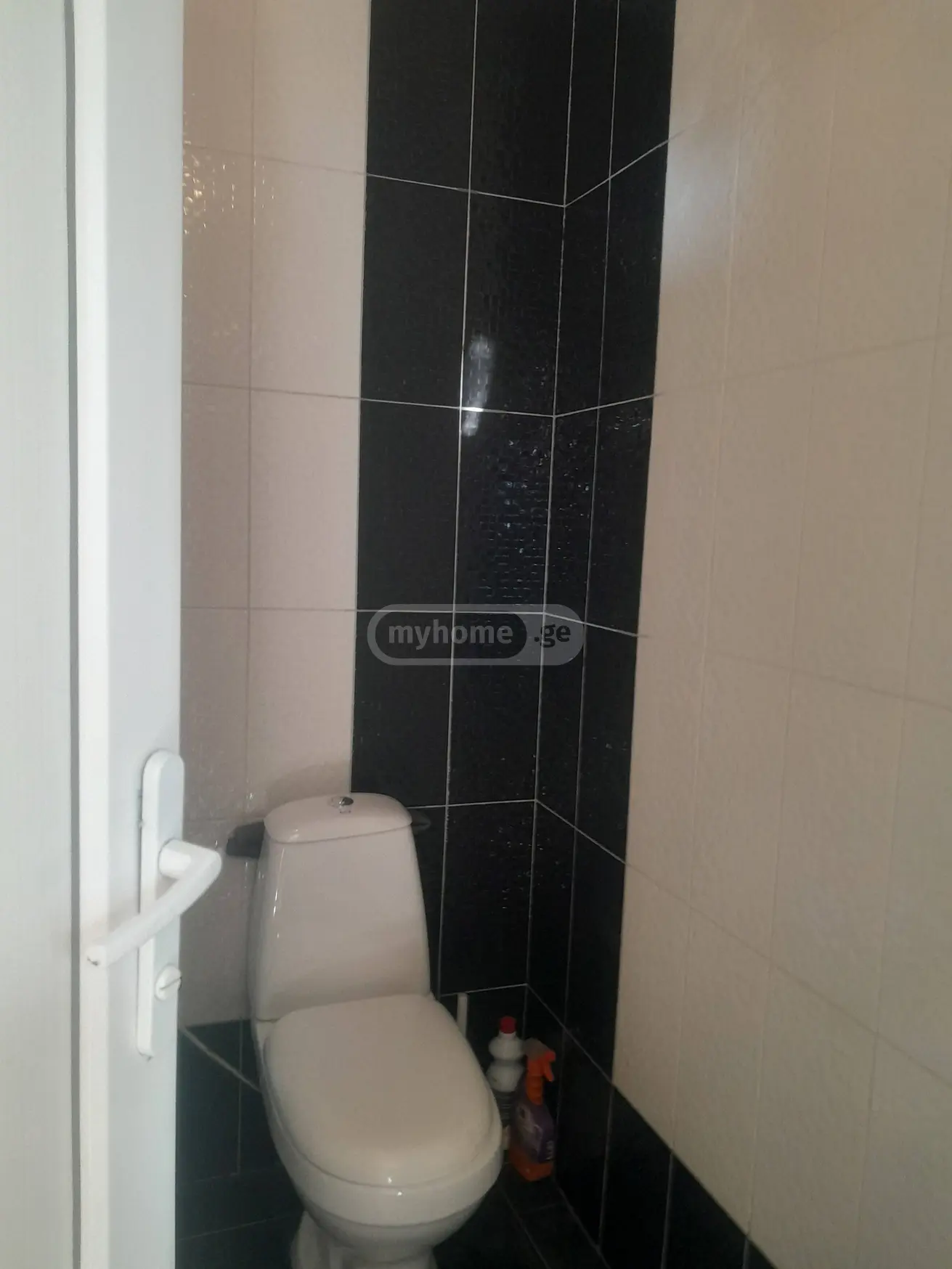 7 Room Private House For Sale view 6