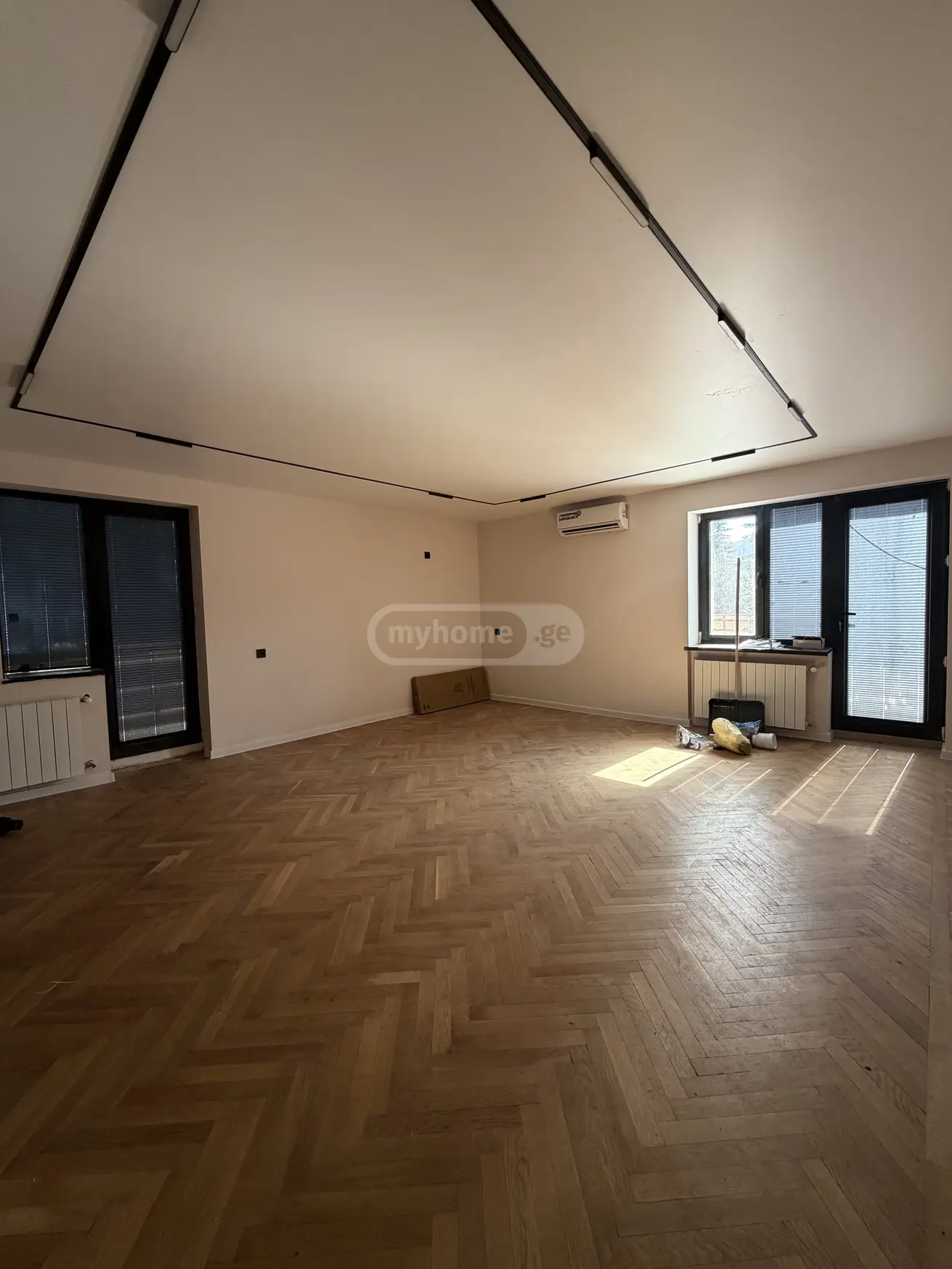 Universal Commercial Area For Rent In Gori view 1