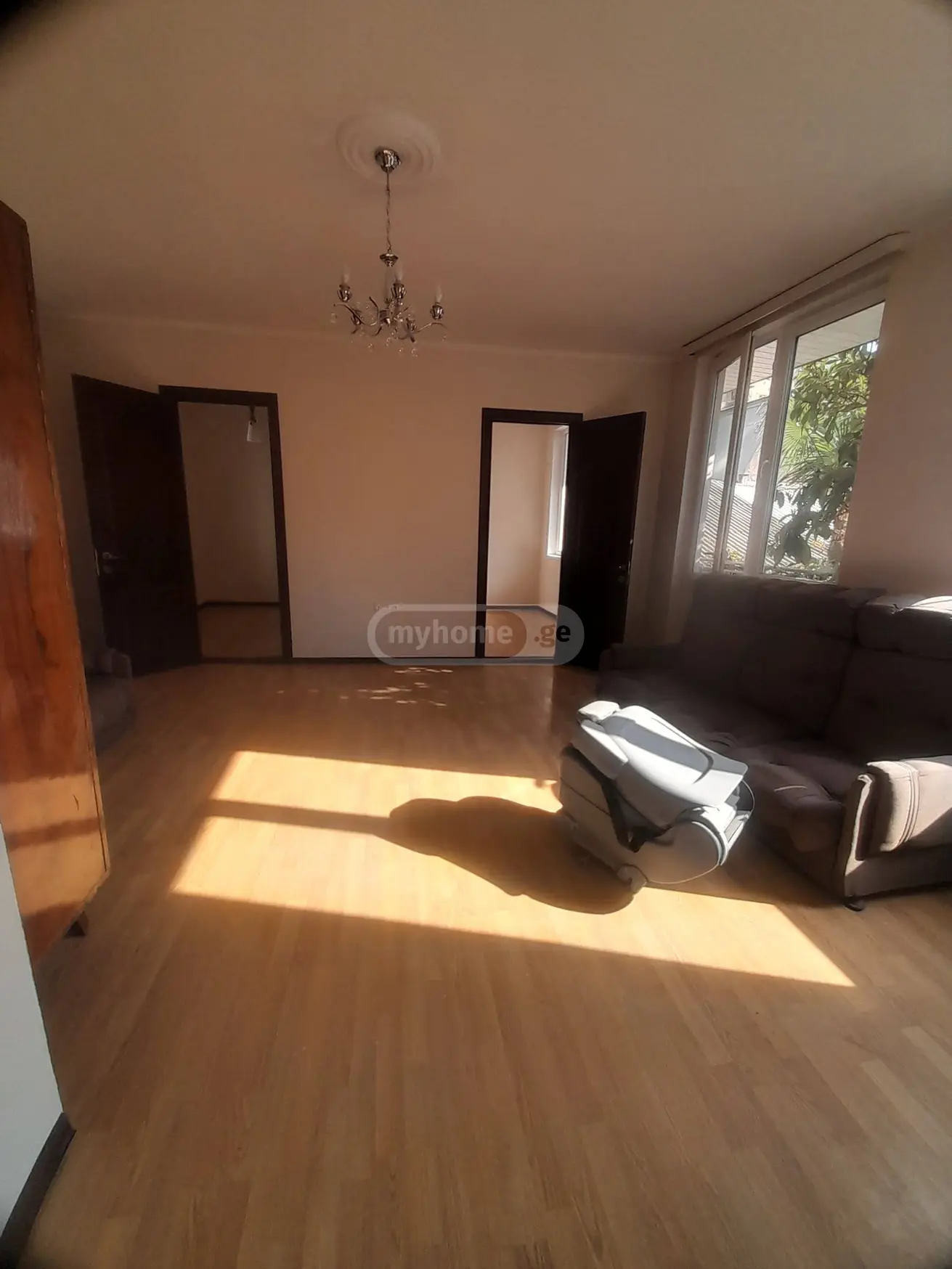 7 Room Private House For Sale view 2