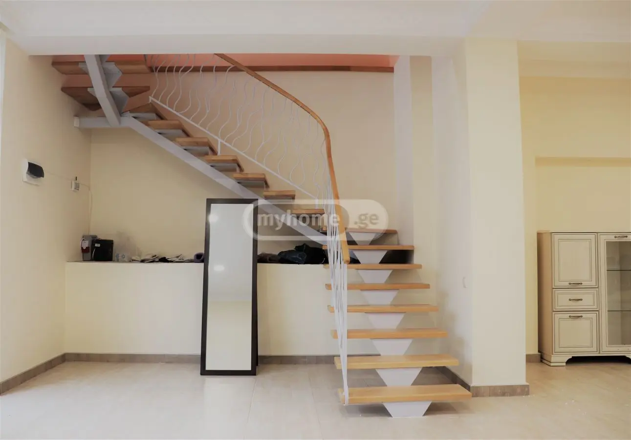 3 Room Country House For Rent In Saguramo, In Mtskheta Municipality view 9