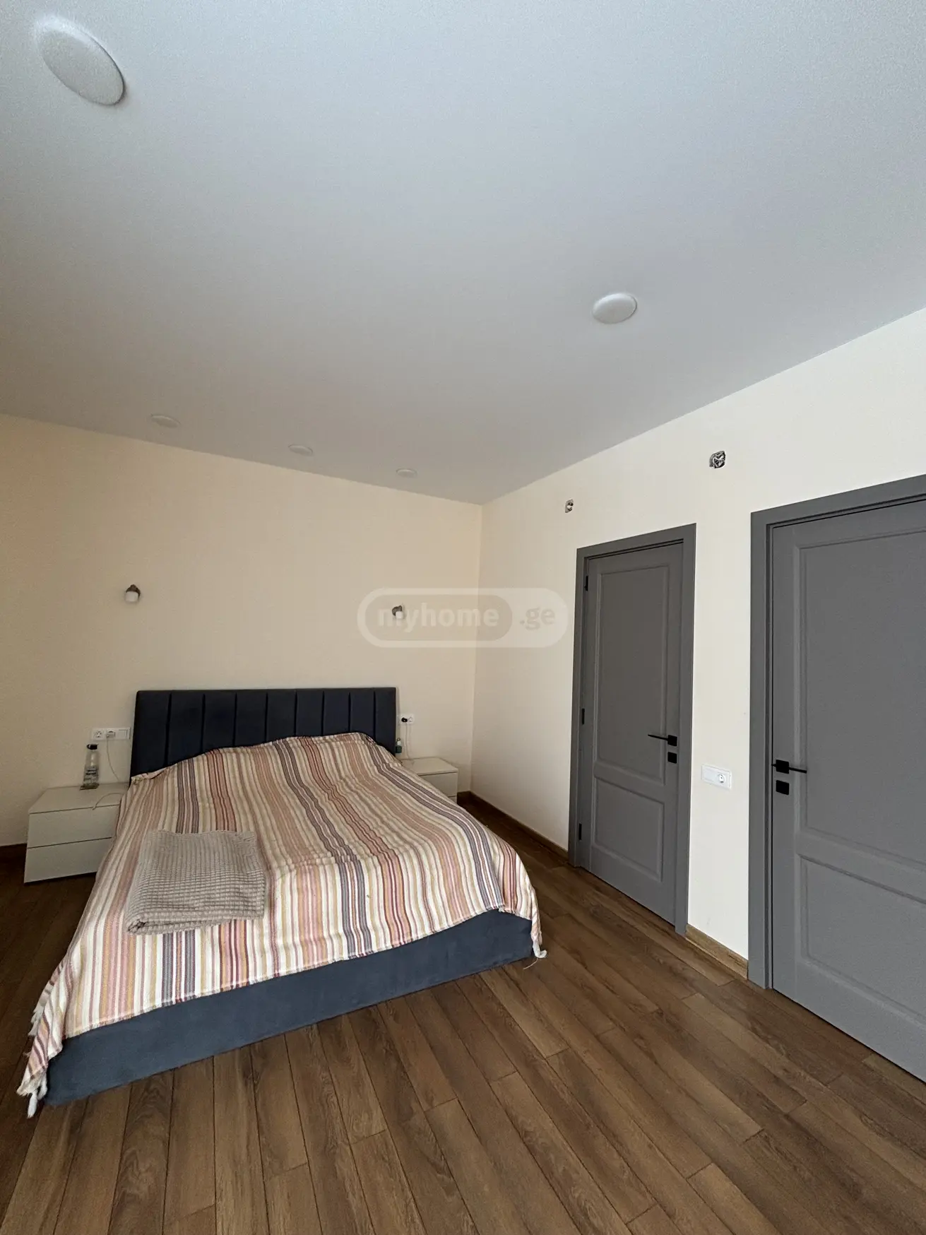 7 Room Private House For Sale view 10