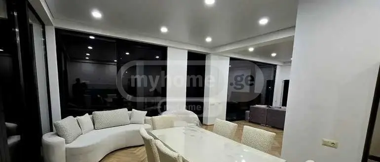 5 Room Private House For Sale view 2