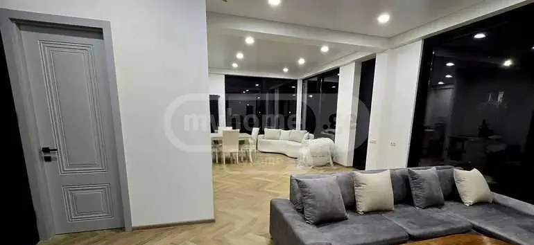 5 Room Private House For Sale view 1