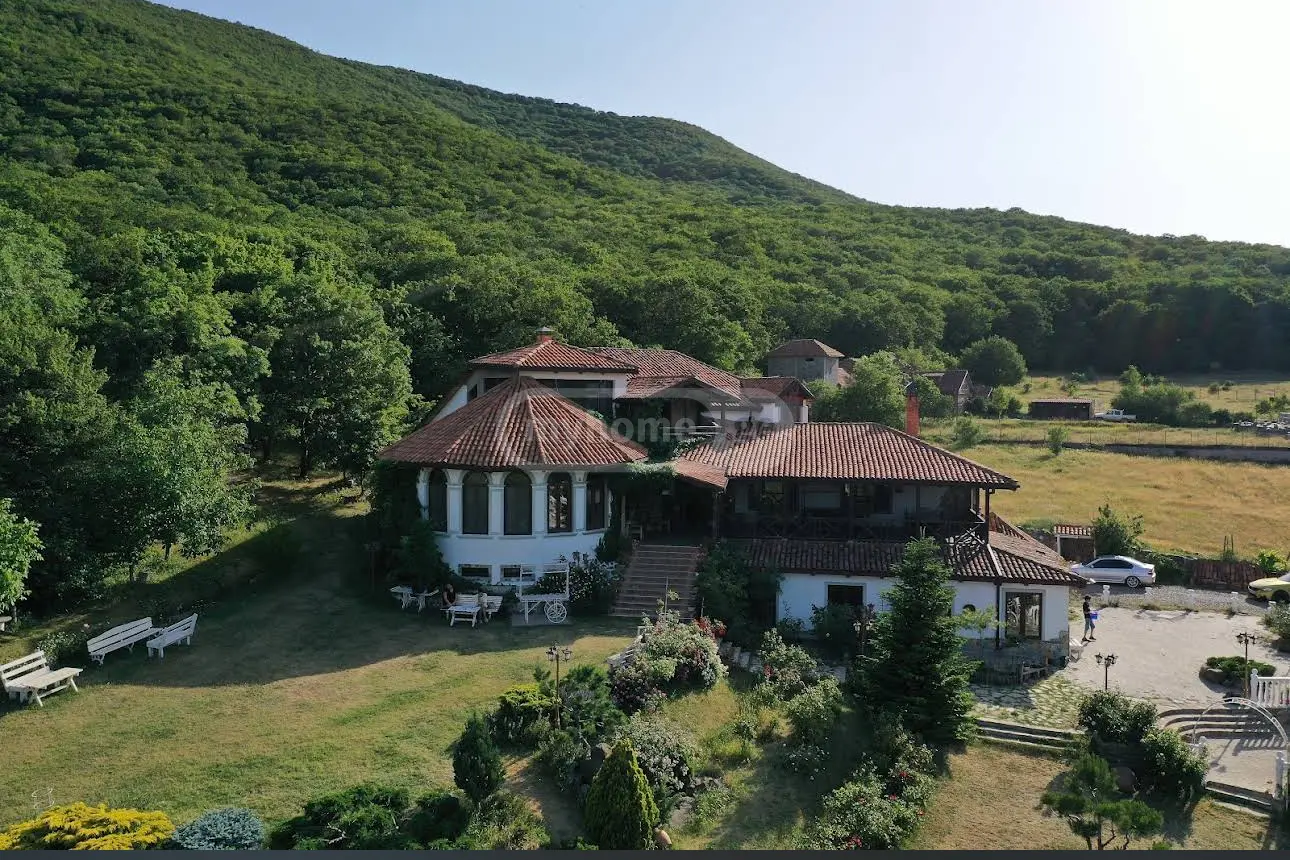 10+ Room Private House Daily Rent In Tsodoreti view 2