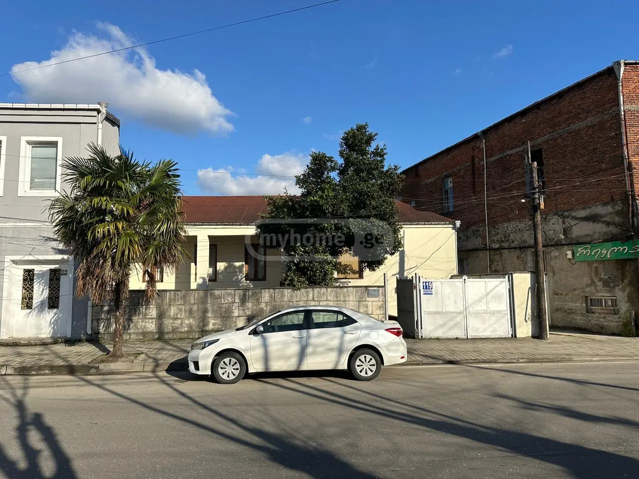 6 Room Private House For Sale view 1