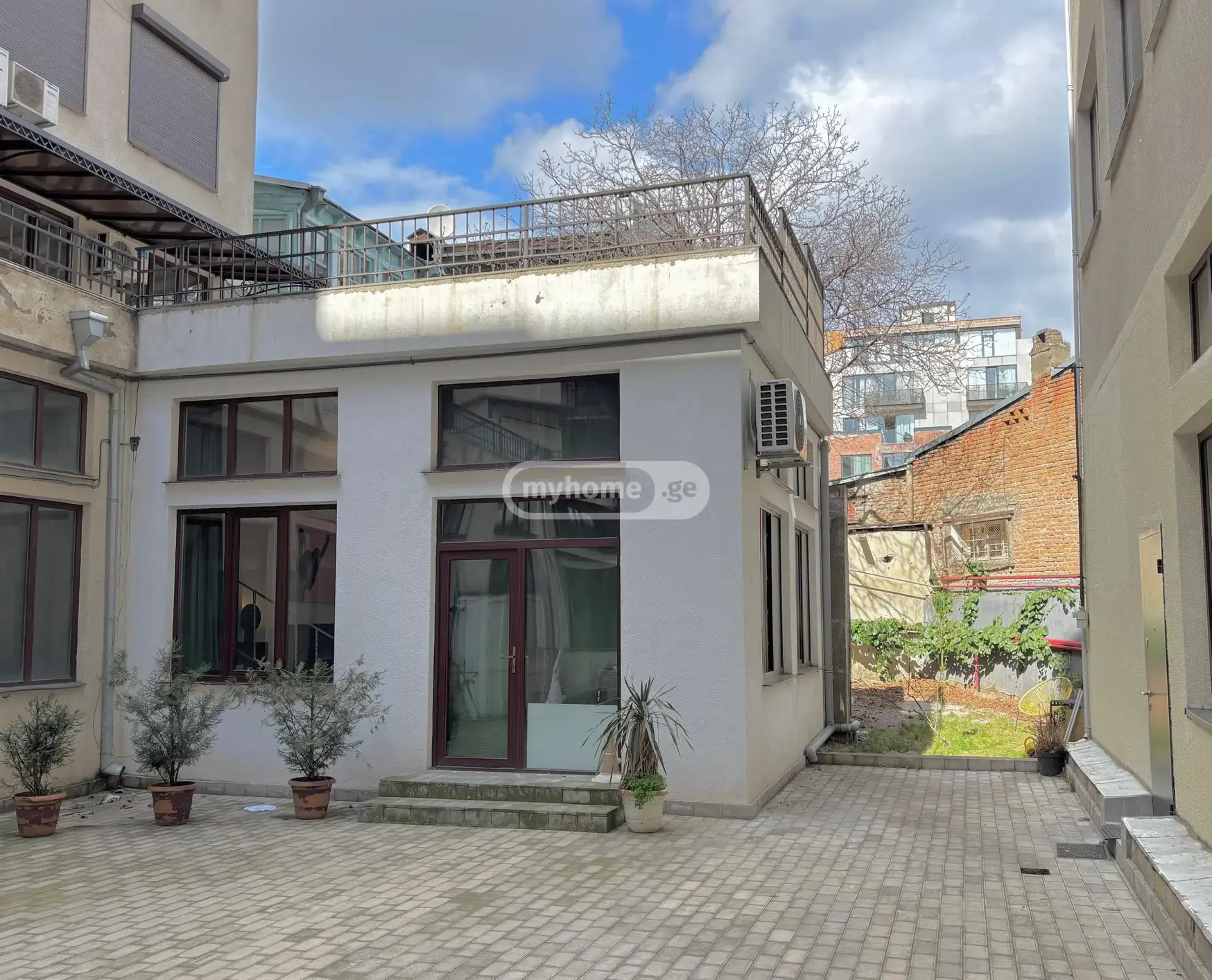 2 Room Private House For Rent In Mtatsminda view 11
