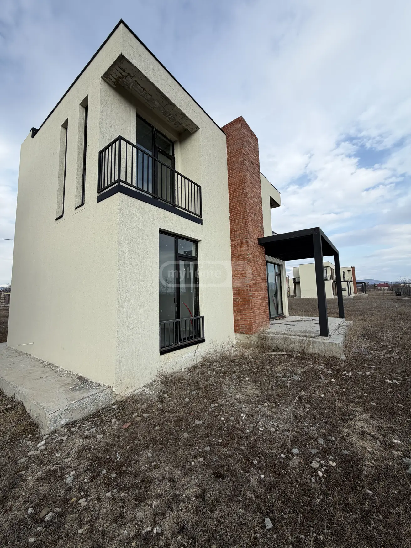 5 Room Private House For Sale view 9