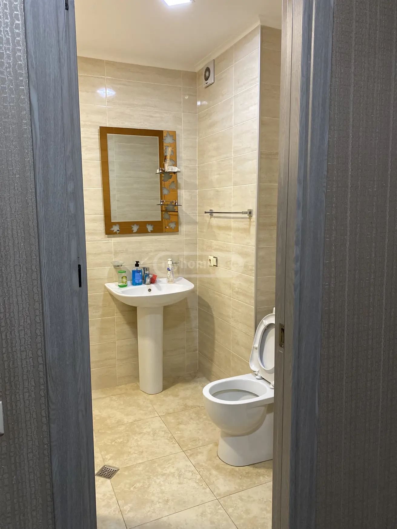 2 Room Apartment Daily Rent Aghmashenebeli, In Qutaisi view 8