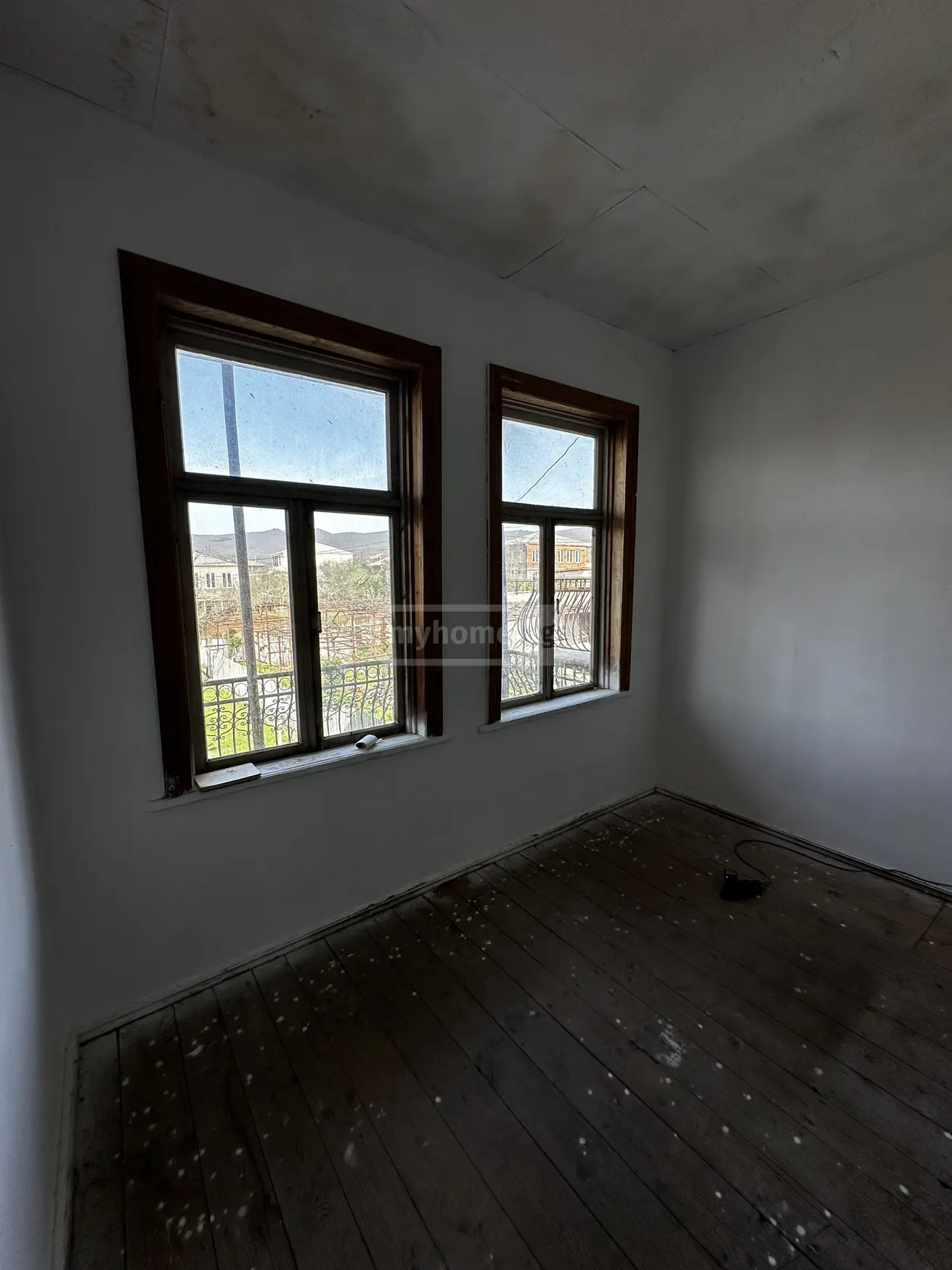10+ Room Private House For Sale In Tskaltubo view 1