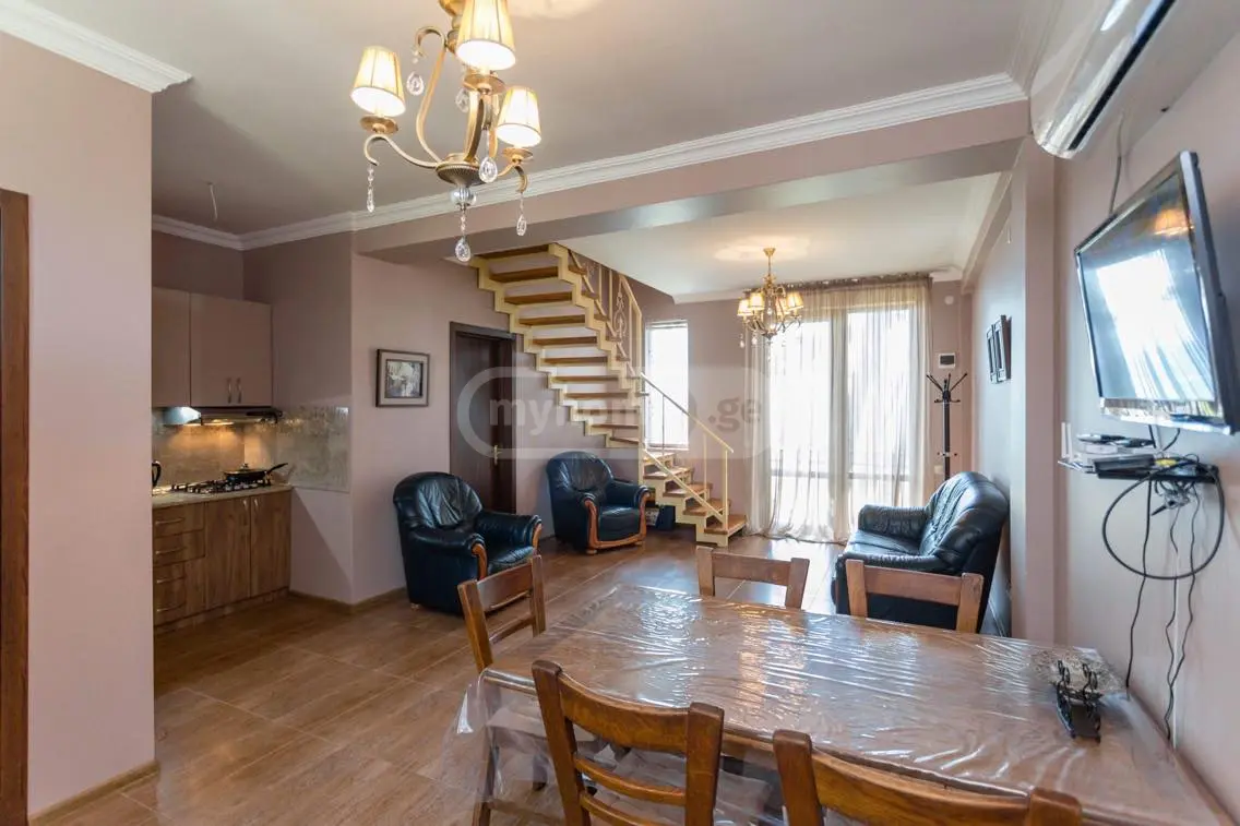 5 Room Private House Daily Rent In Lanchkhuti Municipality view 3