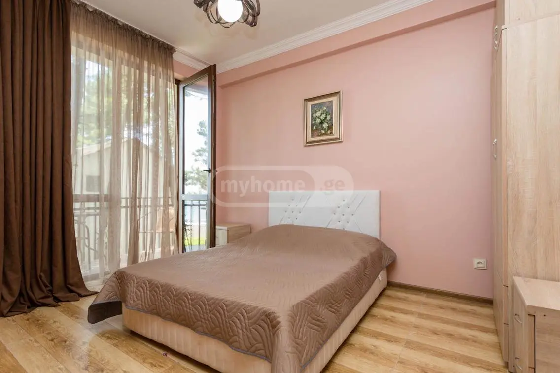 5 Room Private House Daily Rent In Lanchkhuti Municipality view 8