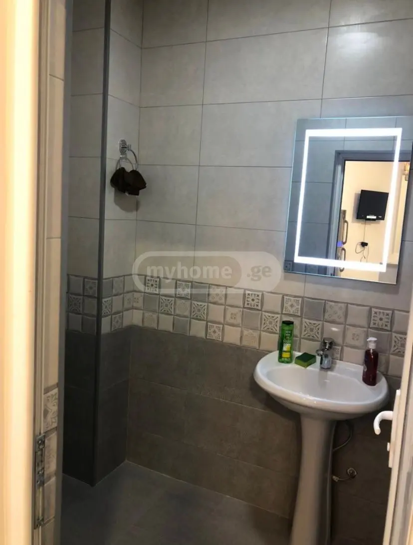 2 Room Apartment Daily Rent In Didube view 3