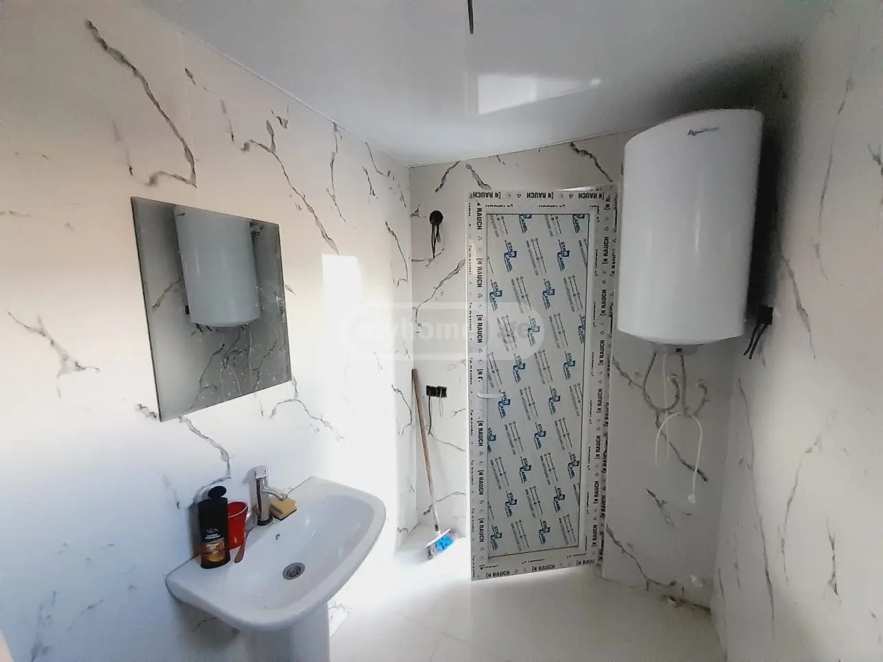 8 Room Private House For Sale view 11