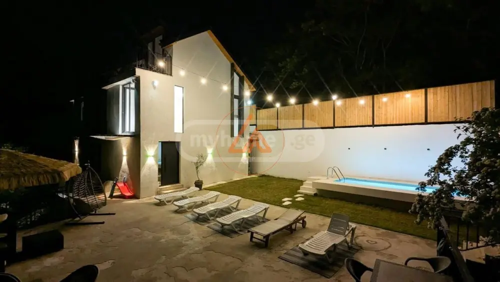 9 Room Apartment For Sale view 1