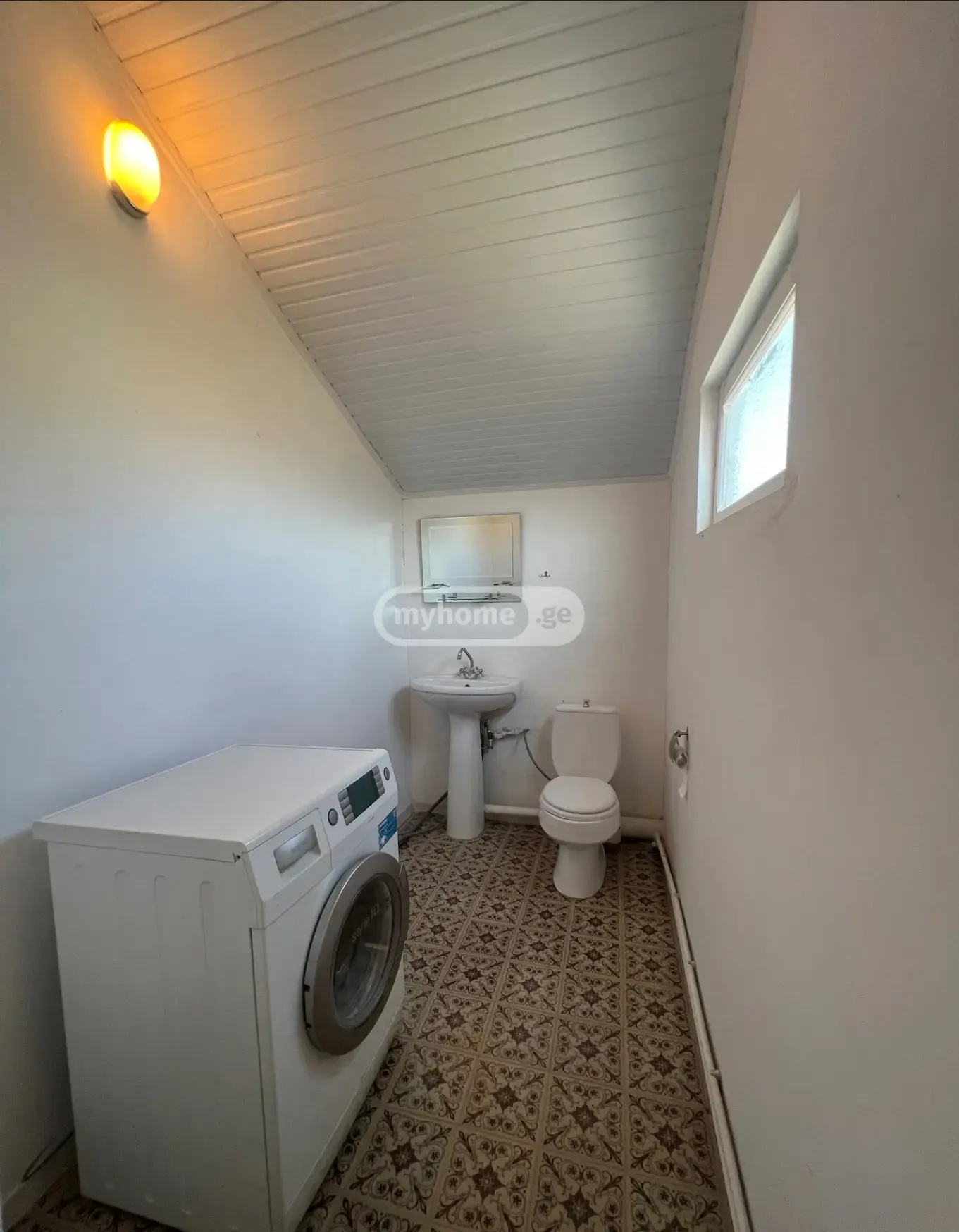 7 Room Country House For Rent In Lisi Lake view 11
