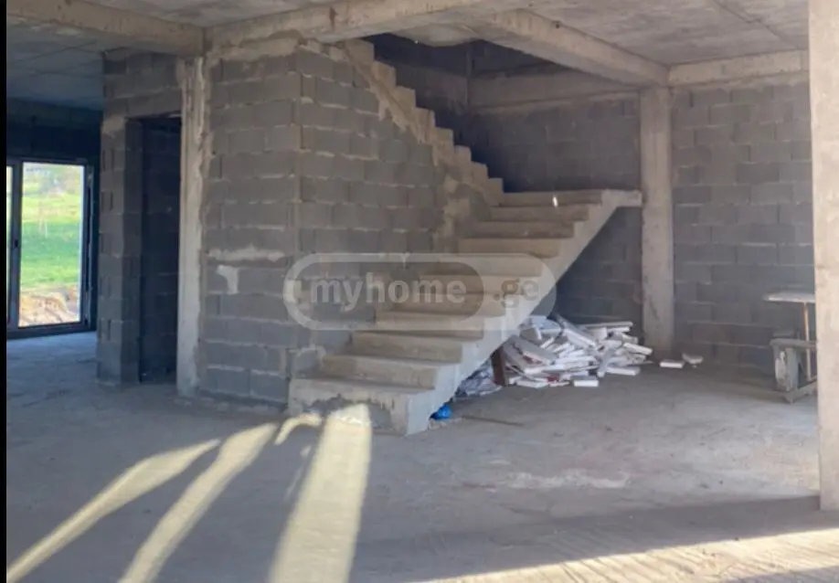 5 Room Country House For Sale view 3