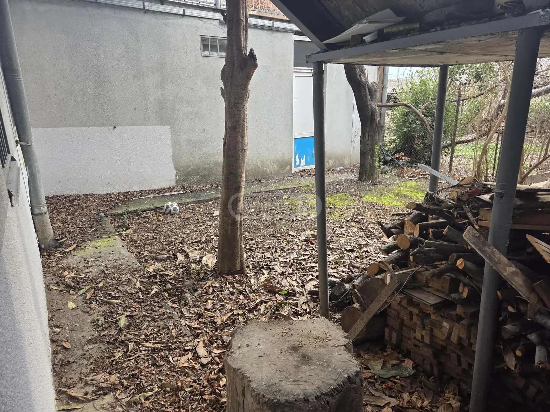9 Room Private House For Sale view 13