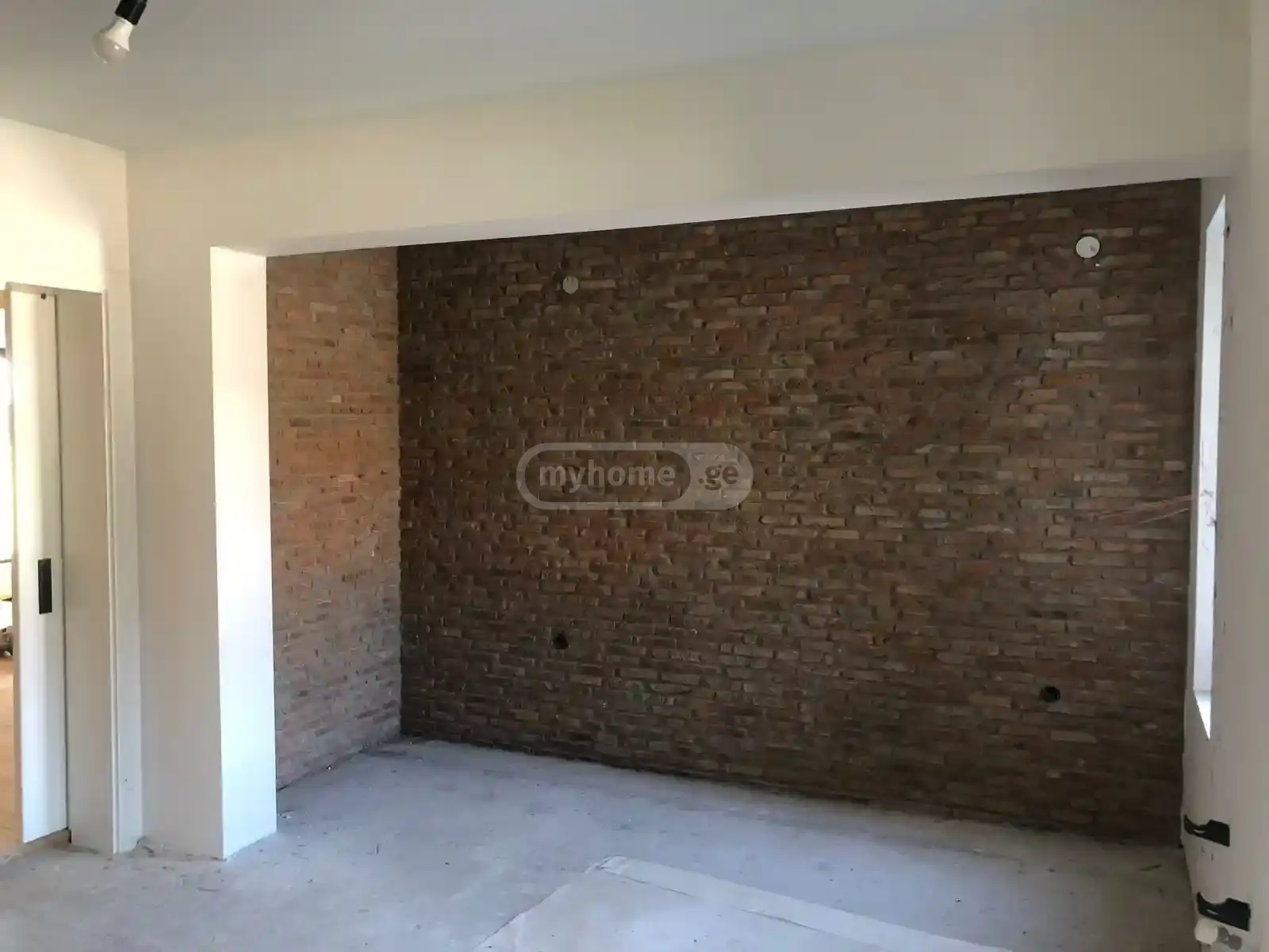 7 Room Private House For Sale view 3