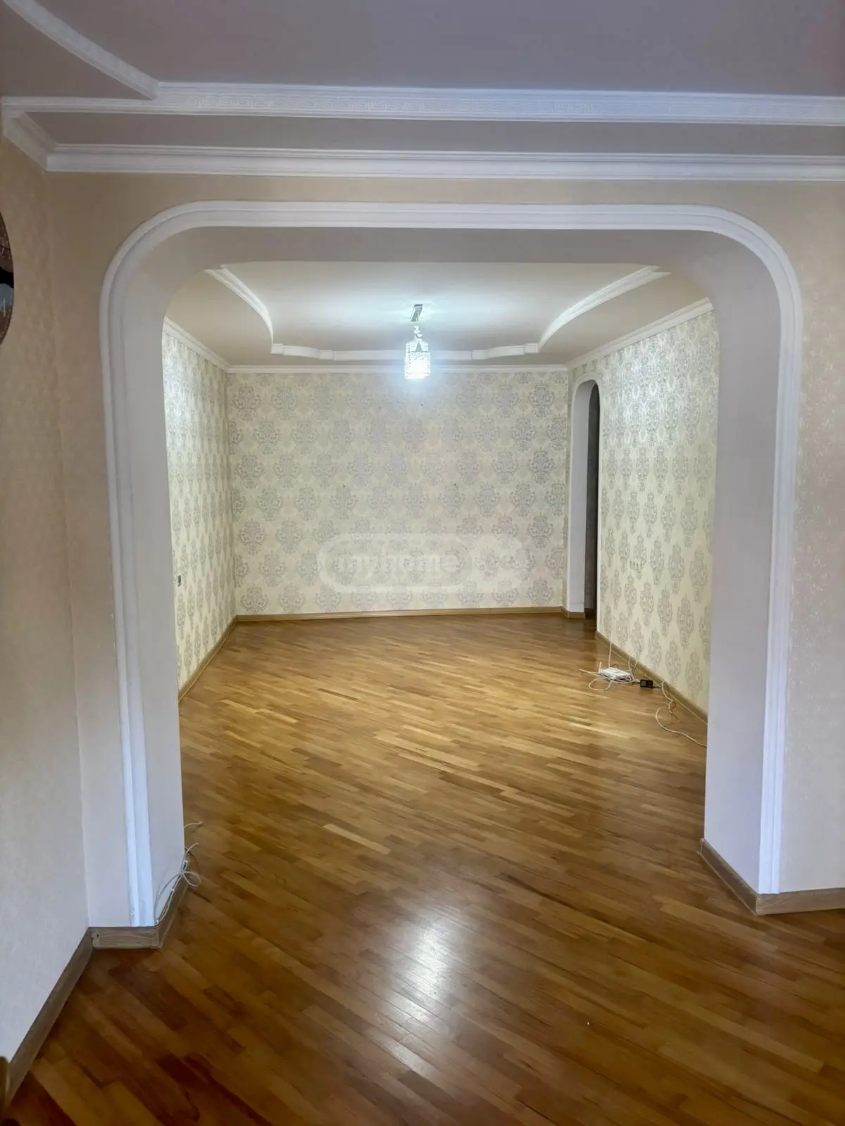Продажа 3-комната Квартира view 2