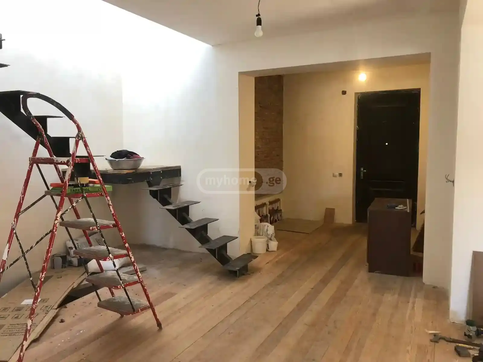 7 Room Private House For Sale view 15