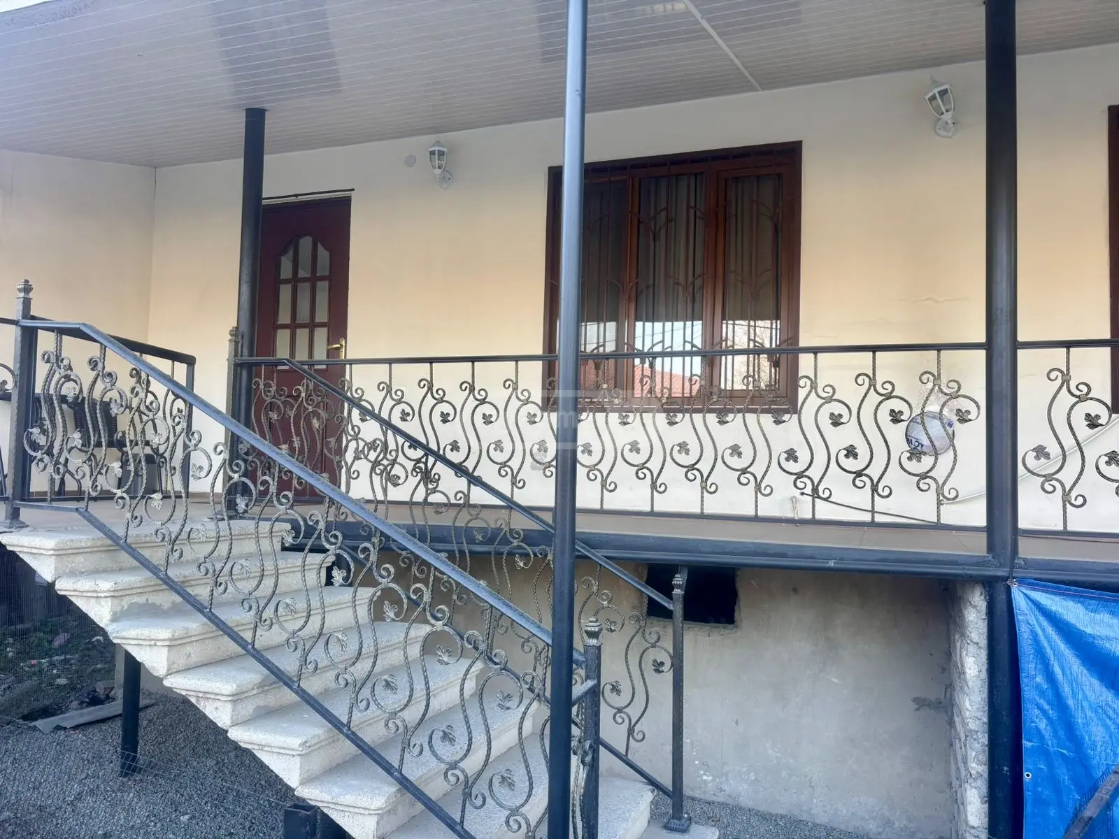 Продажа 3-комната Квартира view 1