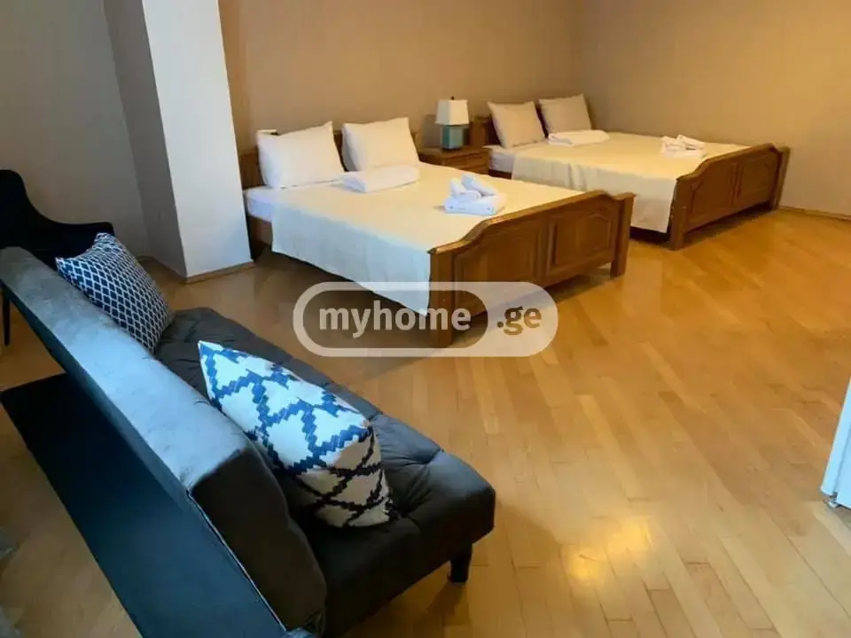 10+ Room Hotel For Rent In Vera view 9