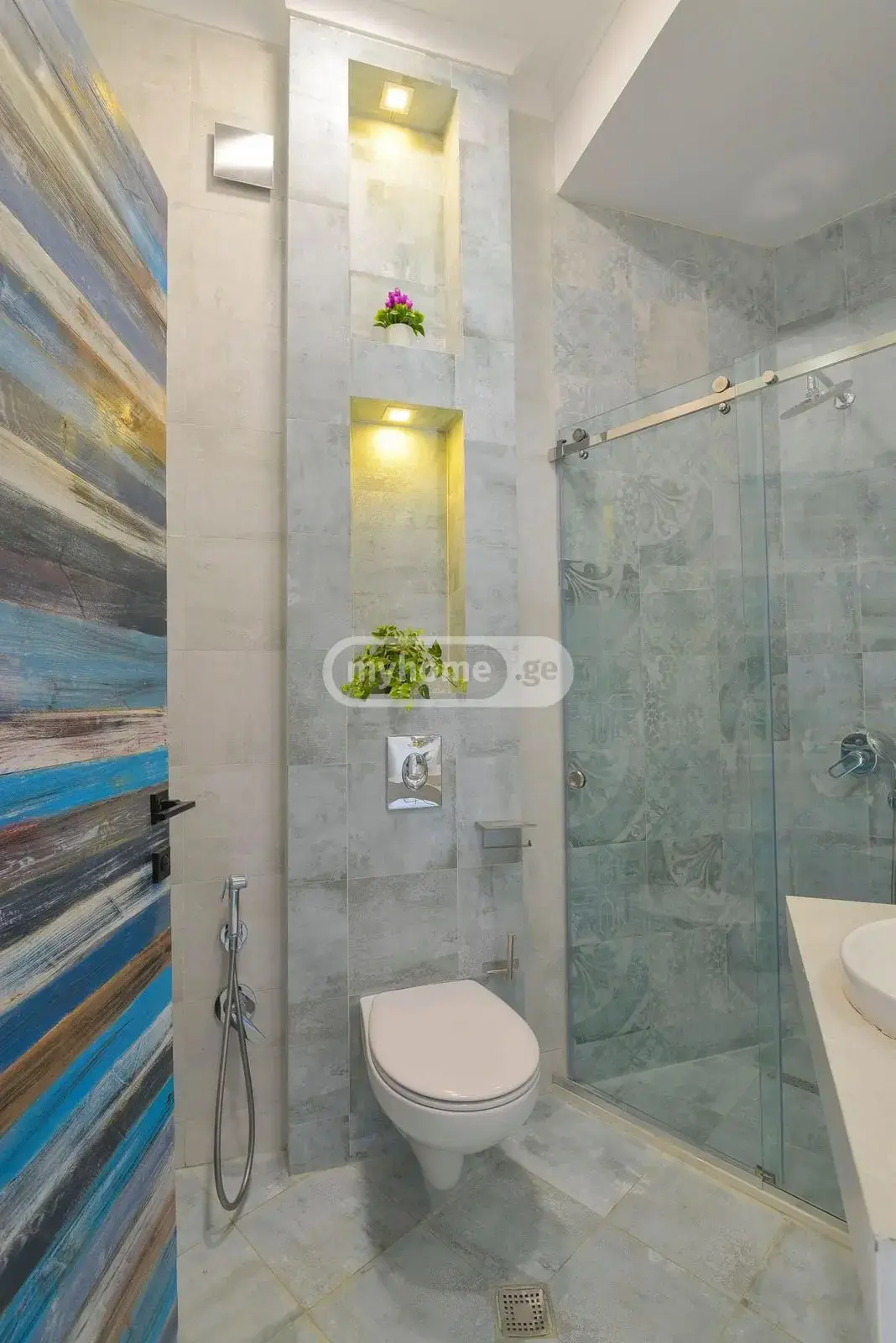 10+ Room Hotel For Rent In Isani view 10