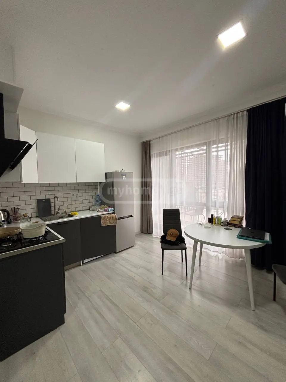 4 Room Apartment For Sale view 2