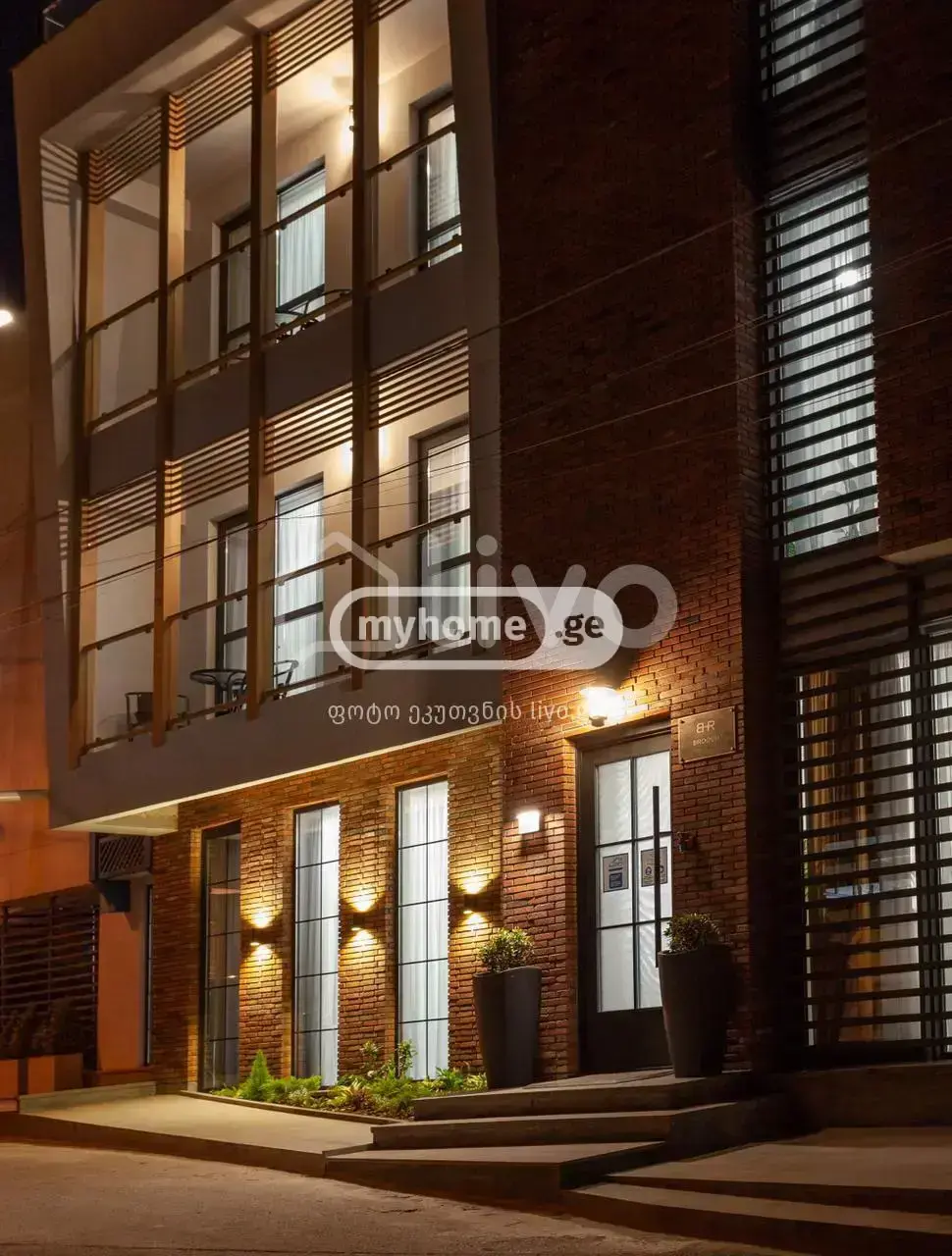 10+ Room Hotel For Rent In Abanotubani view 7