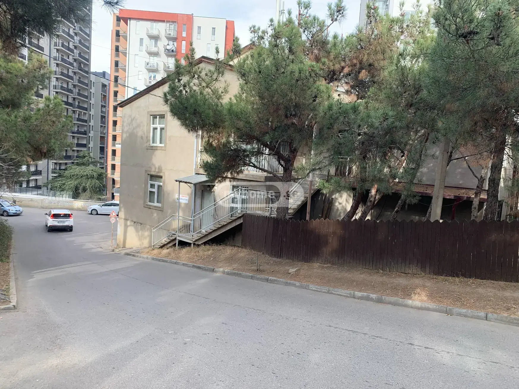 10+ Room Private House For Rent In Saburtalo view 12