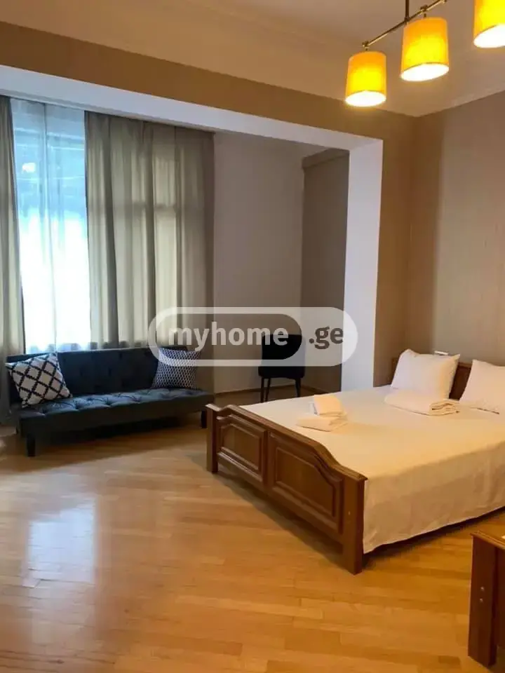 10+ Room Hotel For Rent In Vera view 3
