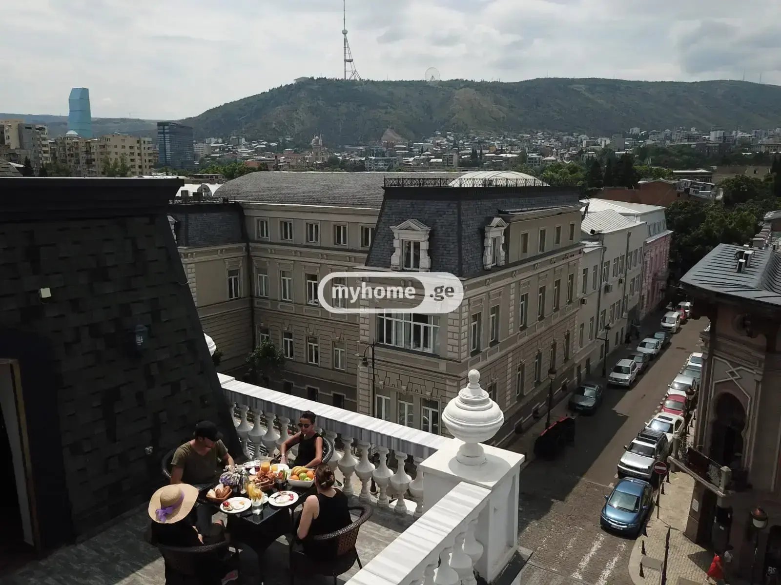 10+ Room Hotel For Rent In Chugureti view 2