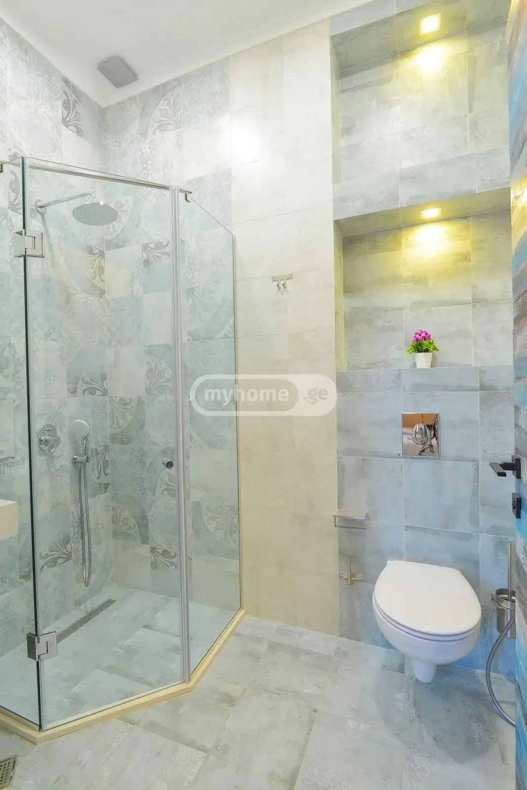 10+ Room Hotel For Rent In Isani view 11