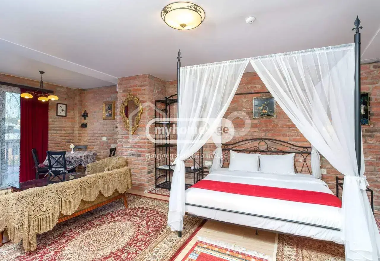 10+ Room Hotel For Rent In Abanotubani view 12