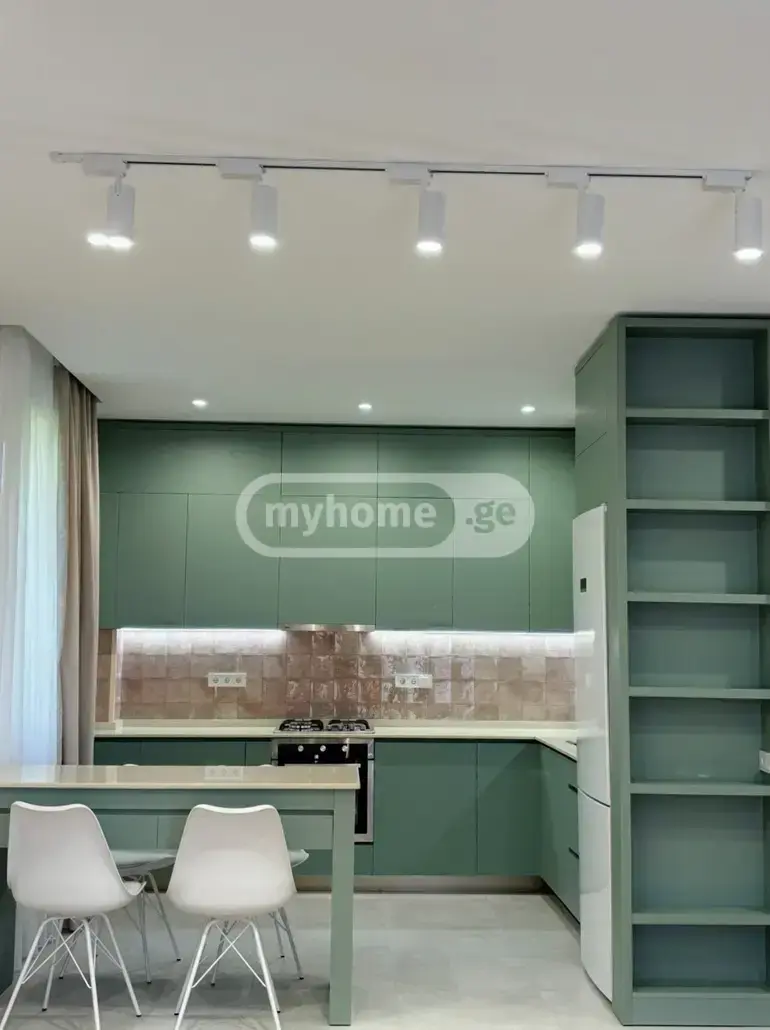7 Room Private House For Sale view 1